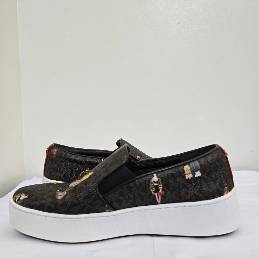 MICHAEL KORS size 7 Jet Set Trent Travel Print Logo Slip On‎ Shoes Brown